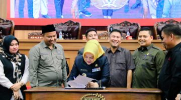APBD 2024 Resmi Dipertanggungjawabkan, DPRD Mura Sahkan Raperda Jadi Perda